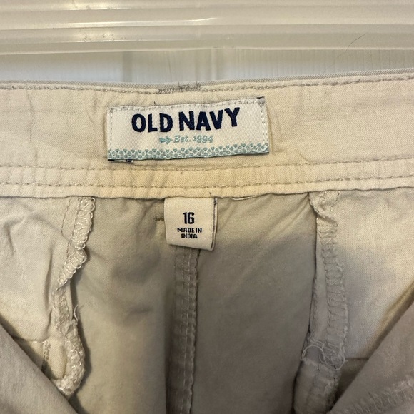 Old Navy shorts - Picture 2 of 3